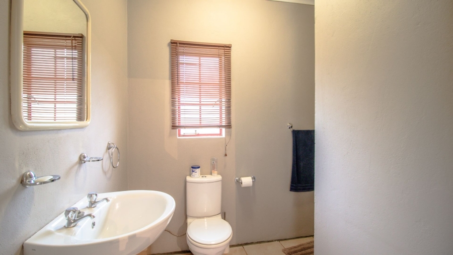 4 Bedroom Property for Sale in Olifantsnek North West